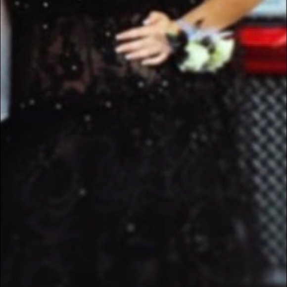 Black beaded ballgown - Picture 4 of 4